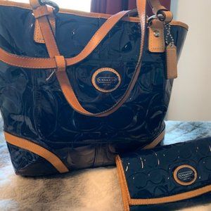 COACH Tote Bag with Matching Wallet